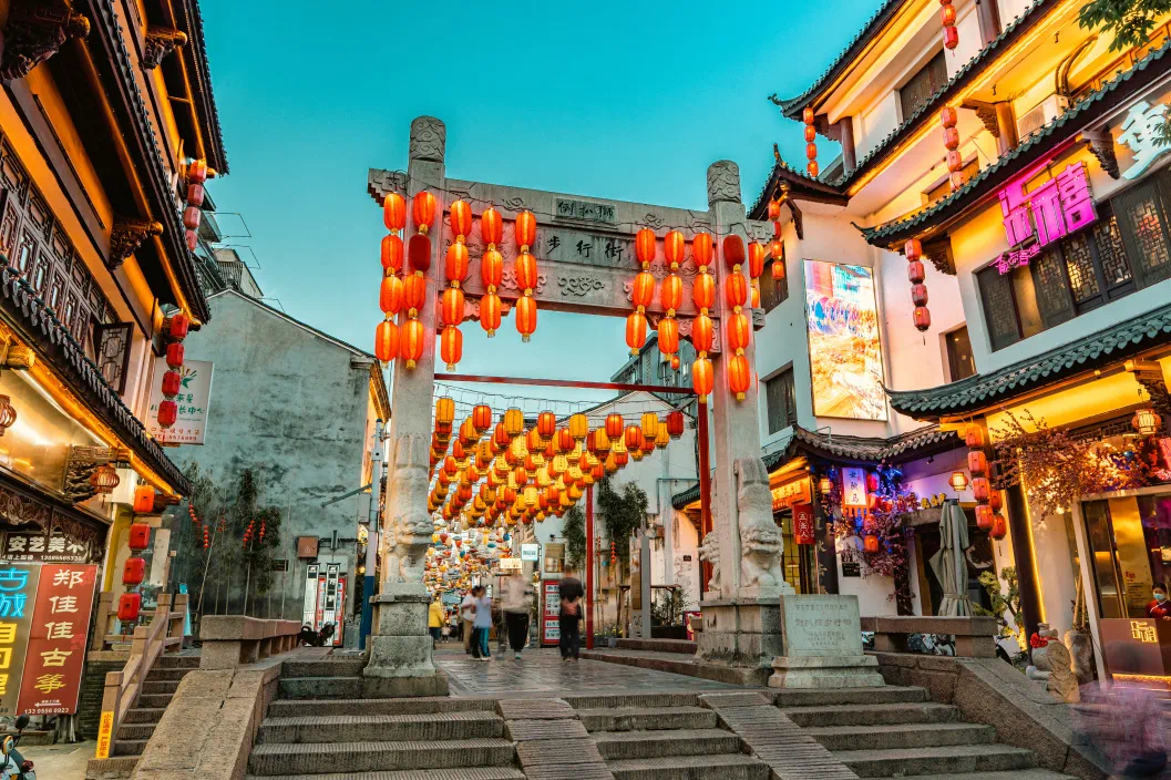 倒扒狮.webp 倒扒狮.webp