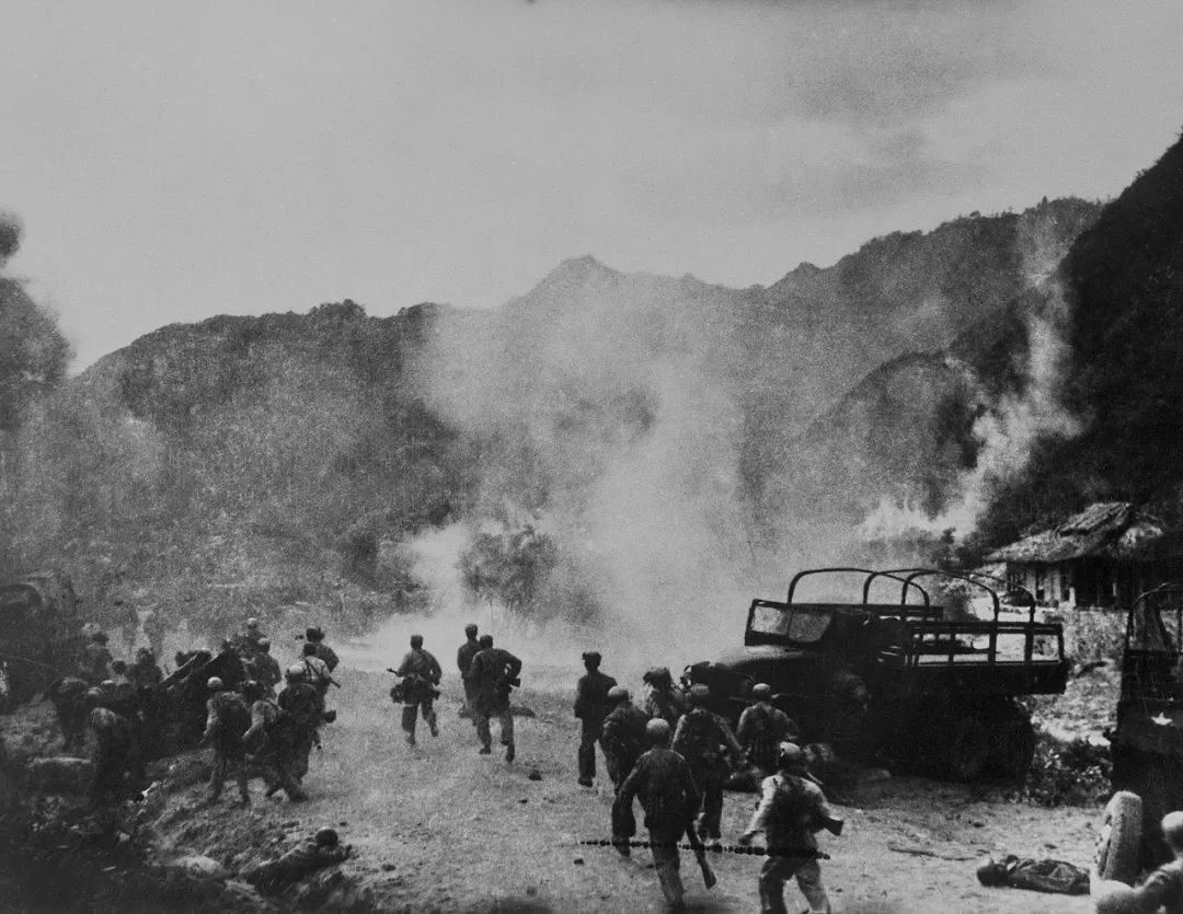 张崇岫是世界战地摄影的“天花板”-新华网