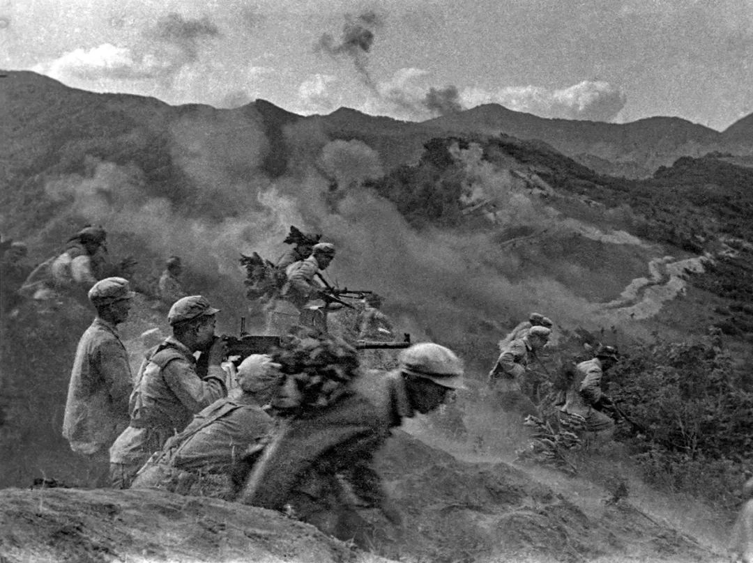 张崇岫是世界战地摄影的“天花板”-新华网