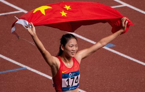 中国选手王春雨获女子800米冠军