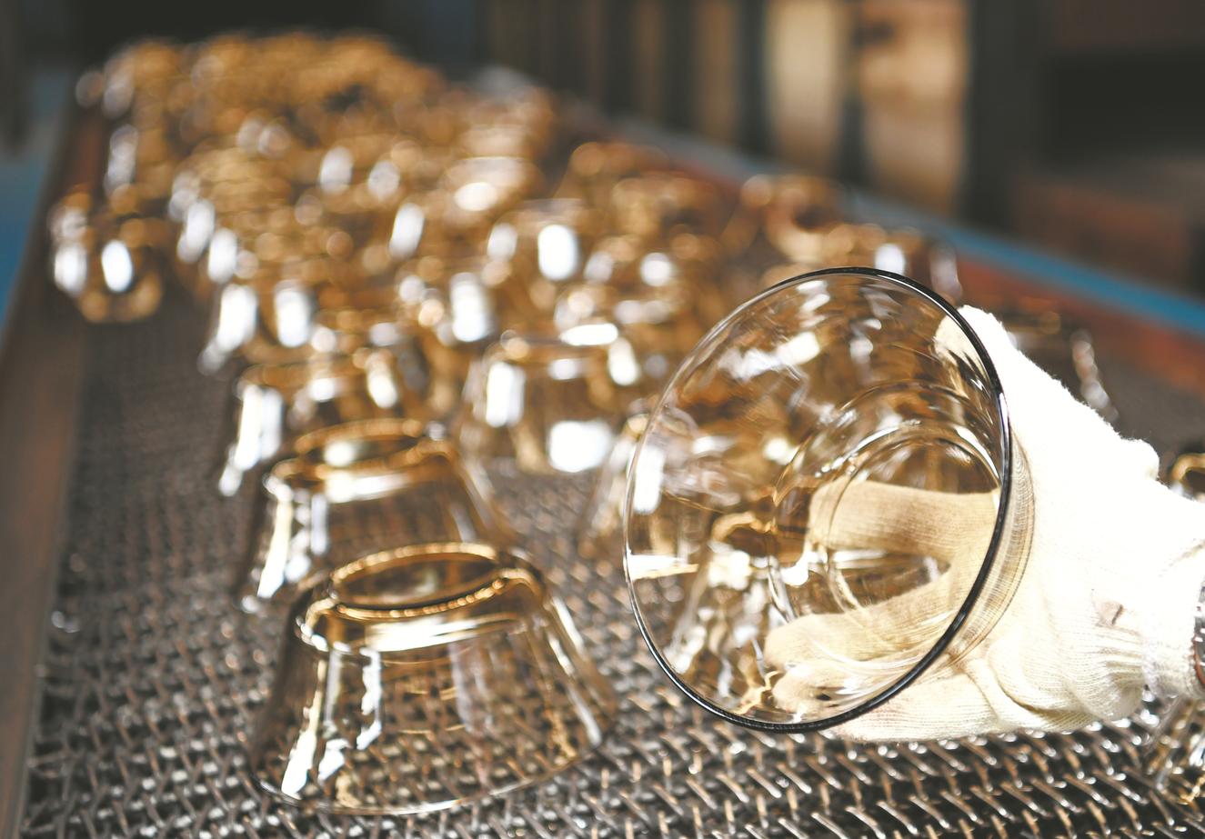 凤阳德力日用玻璃股份有限公司生产的高端玻璃碗行销海外