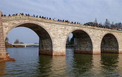 安徽黃山：時隔537天 明代鎮海橋恢復通行